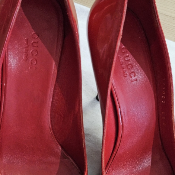 Authentic Gucci Red Patent Leather Peep Toe Pumps 5.5 B - Picture 8 of 16